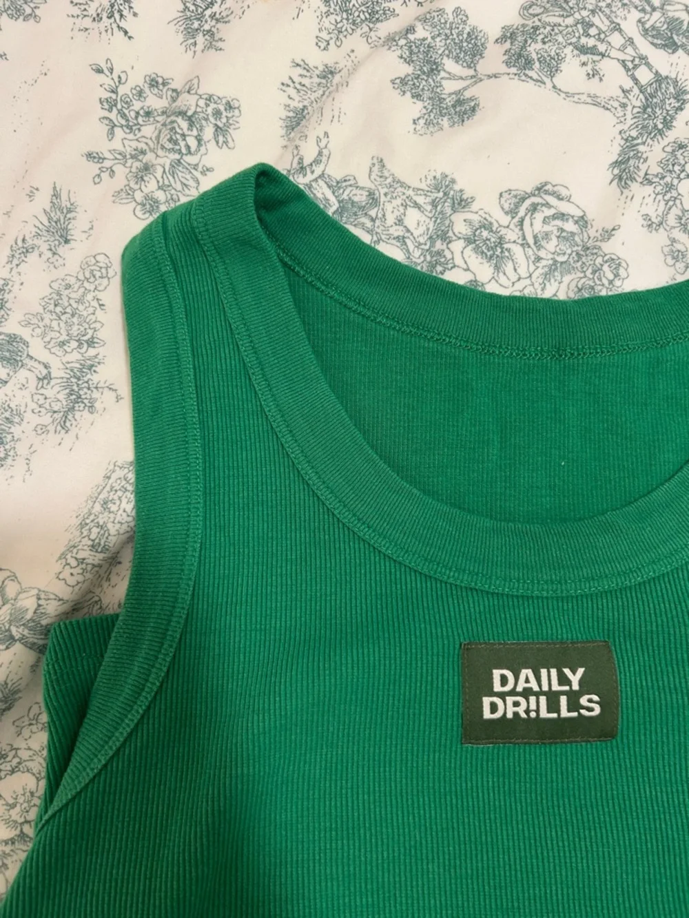 DAILY DRILLS TANK - Picture 4 of 5